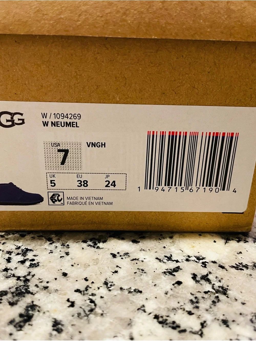UGG Women’s Chukka Boots in Purple Suede